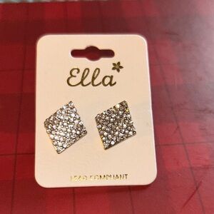 NWT Ella Glittering Diamond-Shaped Earrings